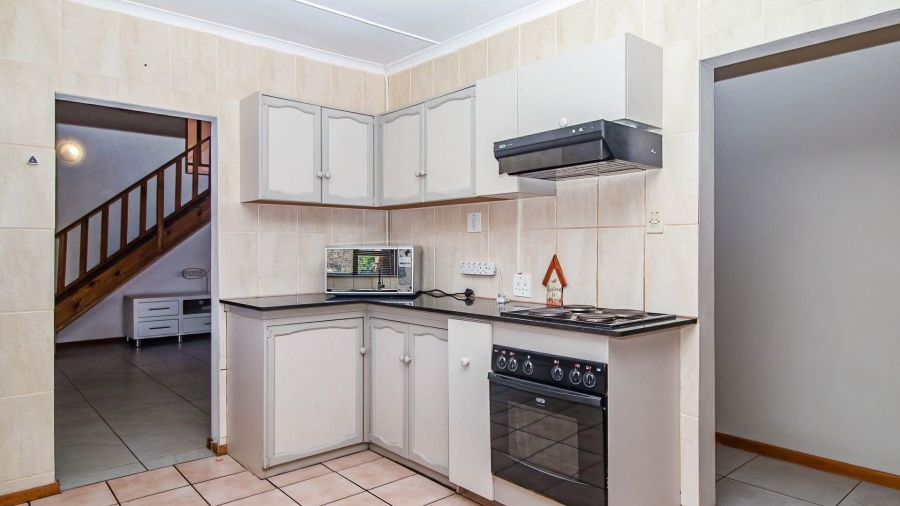 4 Bedroom Property for Sale in Hartenbos Central Western Cape